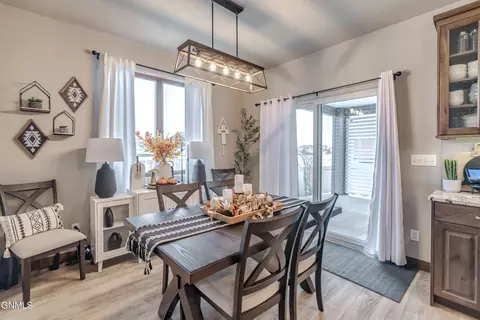 Dining - 602 Cobblestone Loop SW, Mandan, ND 58554 photo 1 of 3