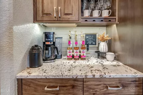Kitchen - 602 Cobblestone Loop SW, Mandan, ND 58554 photo 8 of 11