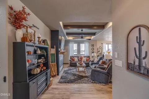 Entry Way - 602 Cobblestone Loop SW, Mandan, ND 58554 photo 3 of 6