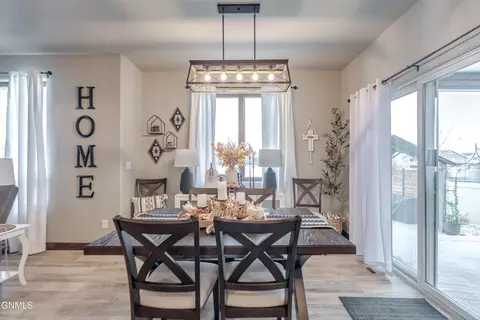 Dining - 602 Cobblestone Loop SW, Mandan, ND 58554 photo 2 of 3