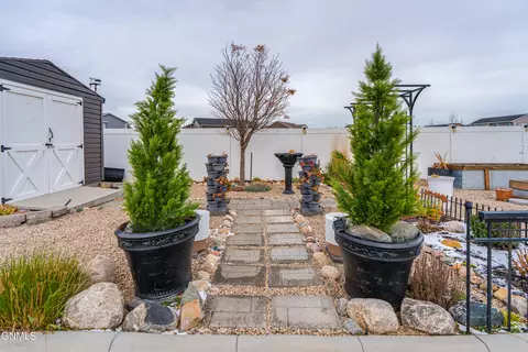 Exterior - 602 Cobblestone Loop SW, Mandan, ND 58554 photo 19 of 29