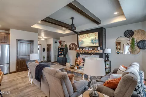 Living - 602 Cobblestone Loop SW, Mandan, ND 58554 photo 6 of 6