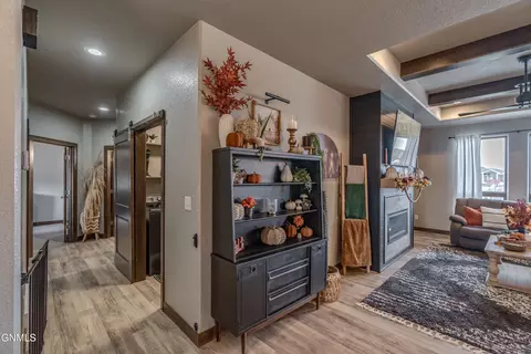 Entry Way - 602 Cobblestone Loop SW, Mandan, ND 58554 photo 4 of 6