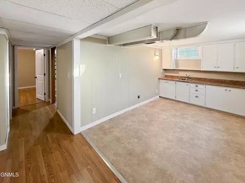 524 8th St W, Williston, ND 58801 photo 22