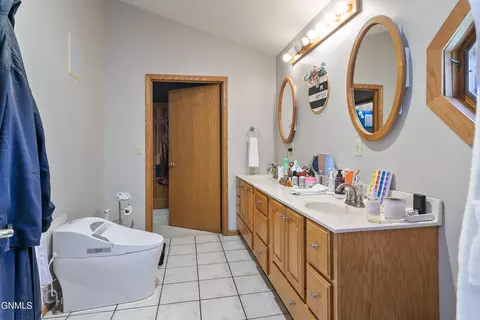Bath - 4643 119th Rd NW, Epping, ND 58843 photo 7 of 7