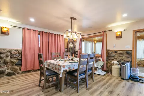 Dining - 4643 119th Rd NW, Epping, ND 58843 photo 2 of 2