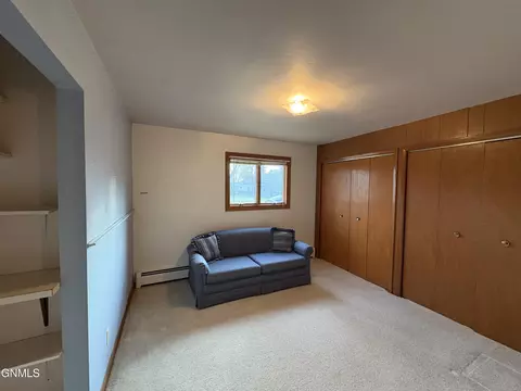 313 3rd St S, Ellendale, ND 58436 photo 11