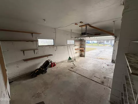 313 3rd St S, Ellendale, ND 58436 photo 25