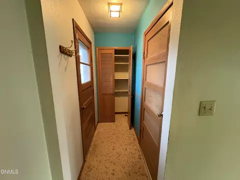 313 3rd St S, Ellendale, ND 58436 photo 18