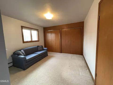 313 3rd St S, Ellendale, ND 58436 photo 12