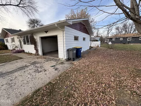 313 3rd St S, Ellendale, ND 58436 photo 19