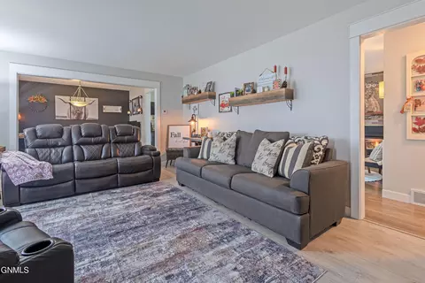 1215 University Ave, Williston, ND 58801 photo 5