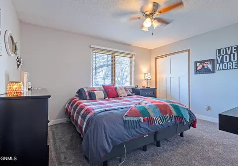 1215 University Ave, Williston, ND 58801 photo 21