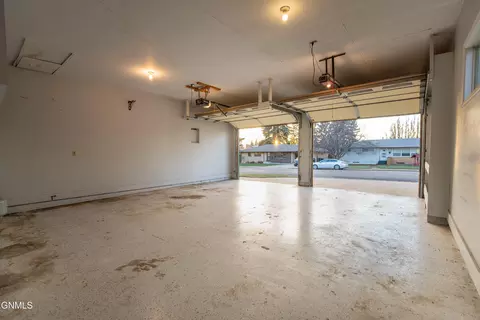 Other - 908 8th Ave W, Dickinson, ND 58601 photo 11 of 15
