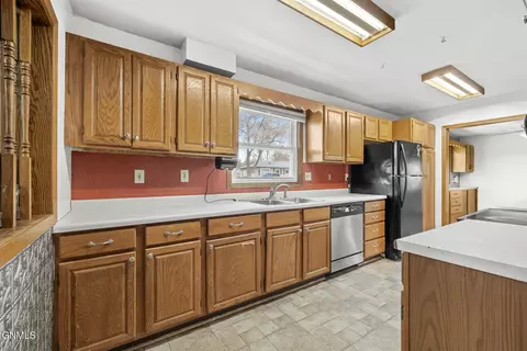 Kitchen - 505 17th Ave W, Williston, ND 58801 photo 1 of 3
