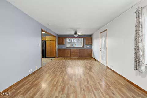 Living - 505 17th Ave W, Williston, ND 58801 photo 3 of 5
