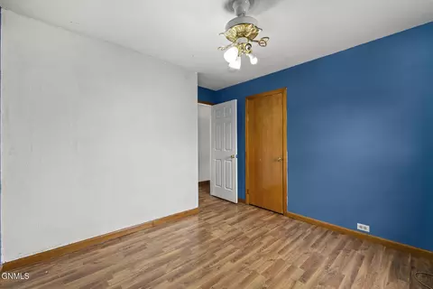 Bedroom - 505 17th Ave W, Williston, ND 58801 photo 3 of 6