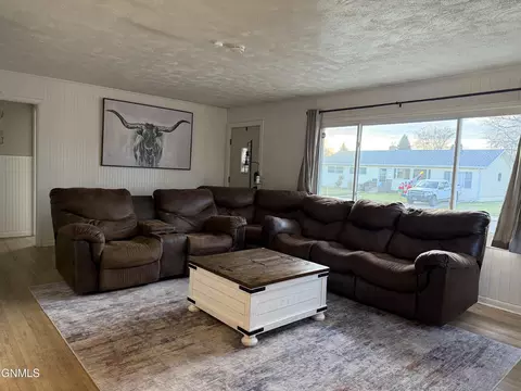 Living - 1232 8th Ave W, Williston, ND 58801 photo 1 of 2