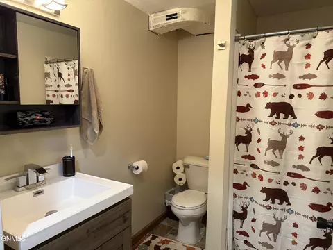 Bath - 1232 8th Ave W, Williston, ND 58801 photo 2 of 2