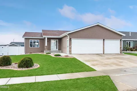 3350 Northrop Dr, Bismarck, ND 58503
