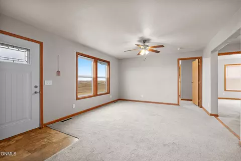 13705 55th St NW, Williston, ND 58801 photo 8