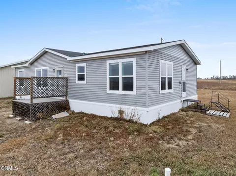 13705 55th St NW, Williston, ND 58801 photo 4