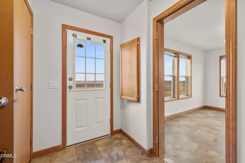 13705 55th St NW, Williston, ND 58801 photo 17