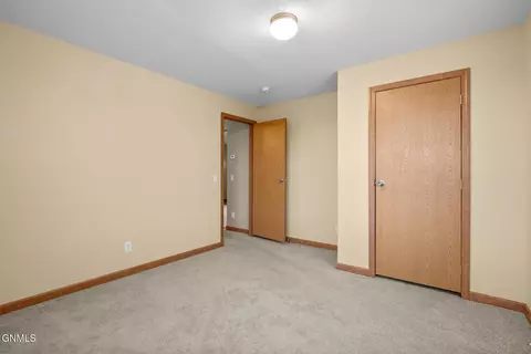13705 55th St NW, Williston, ND 58801 photo 21