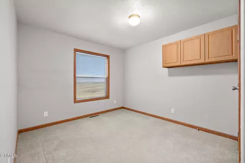 13705 55th St NW, Williston, ND 58801 photo 18