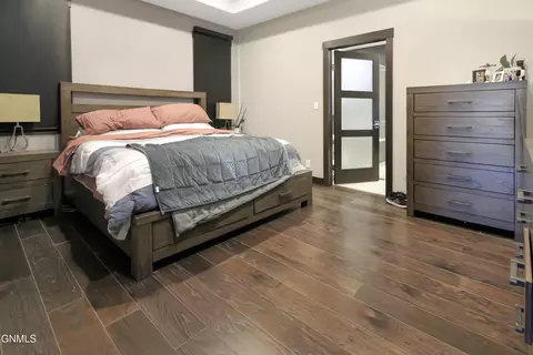 Bedroom - 3622 Valley Dr, Bismarck, ND 58503 photo 1 of 3