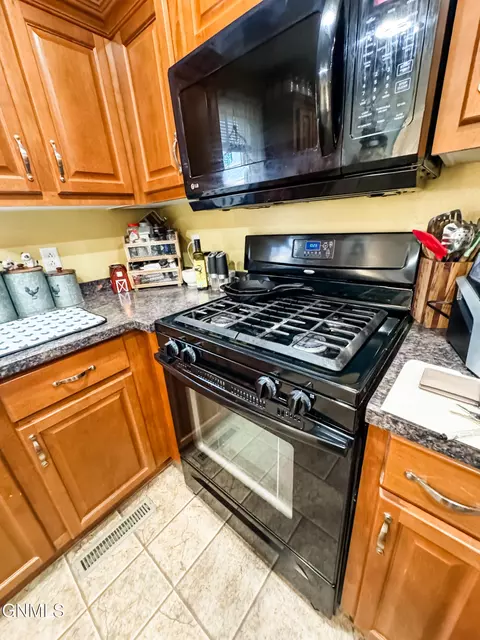 5418 Sunset Blvd, Williston, ND 58801 photo 11