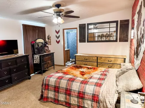 5418 Sunset Blvd, Williston, ND 58801 photo 16