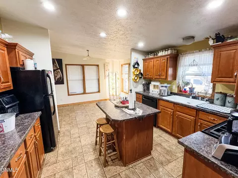 5418 Sunset Blvd, Williston, ND 58801 photo 7
