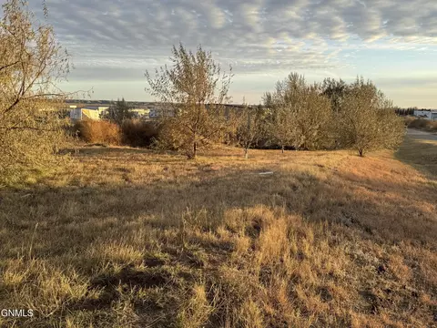 5418 Sunset Blvd, Williston, ND 58801 photo 39