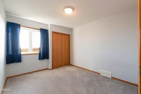 Bedroom - 17822 52 St NE, Baldwin, ND 58521 photo 1 of 5