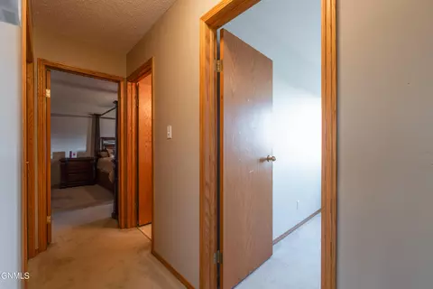 Entry Way - 17822 52 St NE, Baldwin, ND 58521 photo 2 of 3