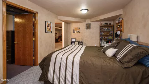 809 Johns Dr, Mandan, ND 58554 photo 27