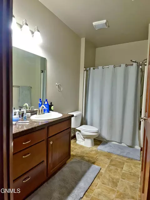Bath - 3600 33rd Ave W, Williston, ND 58801 photo 2 of 4