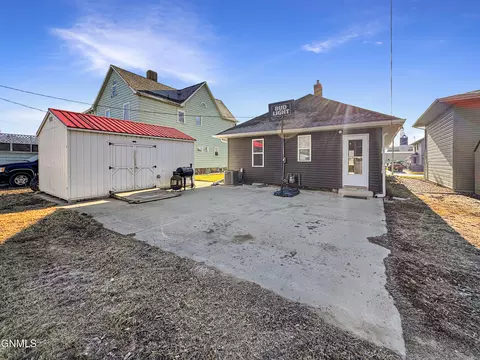 Exterior - 306 Broadway W, Williston, ND 58801 photo 2 of 3