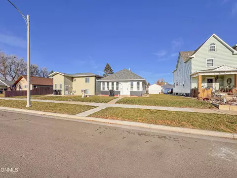 Other - 306 Broadway W, Williston, ND 58801 photo 2 of 7