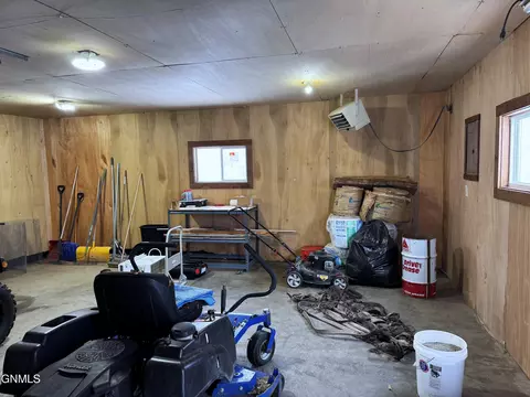 4501 Columbus Ct, Mandan, ND 58554 photo 14