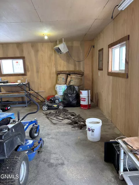 4501 Columbus Ct, Mandan, ND 58554 photo 15