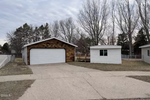 4501 Columbus Ct, Mandan, ND 58554 photo 16