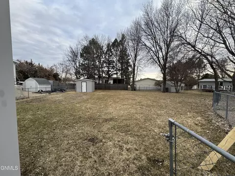 4501 Columbus Ct, Mandan, ND 58554 photo 19