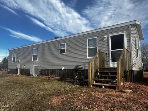 107 Walker Ln, Grassy Butte, ND 58634