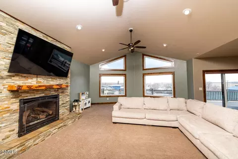 Living - 806 Bruegger St, Alexander, ND 58831 photo 1 of 2