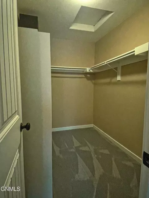 2805 25th St W, Williston, ND 58801 photo 34