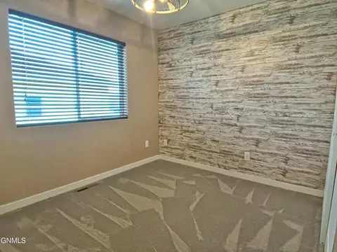 2805 25th St W, Williston, ND 58801 photo 25
