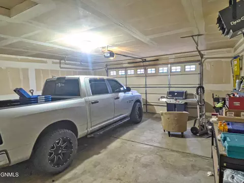 2805 25th St W, Williston, ND 58801 photo 52