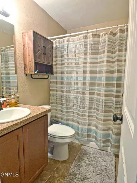 2805 25th St W, Williston, ND 58801 photo 30
